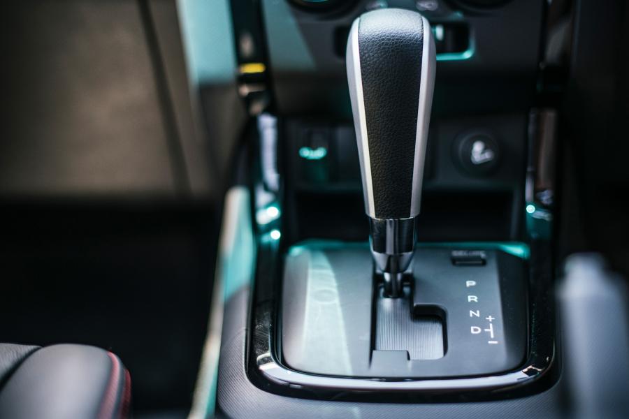 Детали интерьера Isuzu D-Max X-Rider Double Cab 2018 года  (ZA) (фото 7 из 32)
